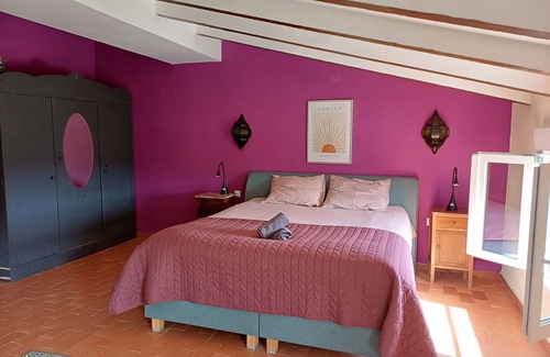 Ontinyent Bed & Breakfast | Unique B&B in Ontinyent - Surrounded by mountains and nature.