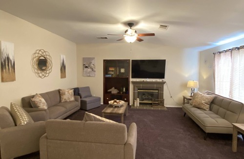 Greenacres House | Unique Bakerfield home in great location