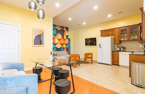 Center City East Apartment | Unique | Chinatown | Bunkbeds | Hosted By StayRafa