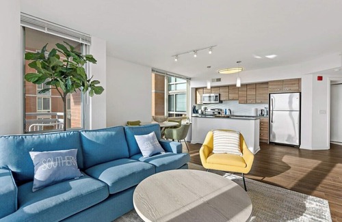 Tysons Apartment | Unique Collection | Luxury | Balcony| Rooftop Pool