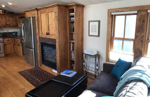 Telluride House | Unique & Compact Carriage House with Private Deck & Mountain Views
