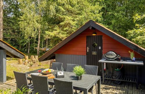 Ansager House | Unique forest cabin by lake near Legoland, ForestCabinDK