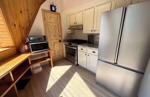 Schroeder House | Unique Geo Dome I Lake Access I Stunning Views I Gas Firepit