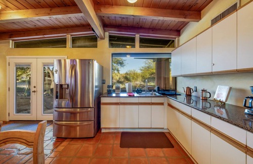 Tucson House | Unique Home/5 BR 2 BA/Yoga/Private/4 Acres
