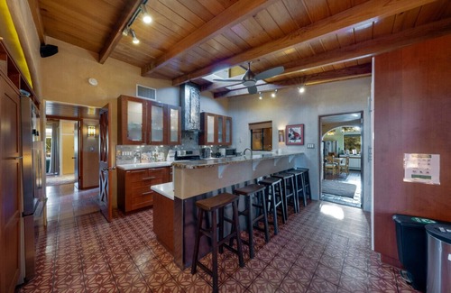 Tucson House | Unique Home/5 BR 2 BA/Yoga/Private/4 Acres