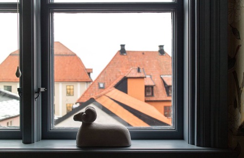 Innerstaden House | Unique house in downtown Visby next to St. Karin ruin - 8 beds - large garden