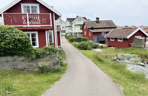 Orust Municipality Apartment | Unique opportunity to rent a cottage on Käringön in Bohuslän's beautiful archipelago | SE09070