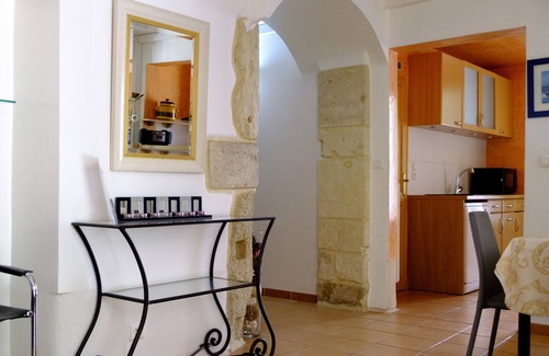 La Lironde Apartment | Unique, restoring a vieu chai in Montpellier