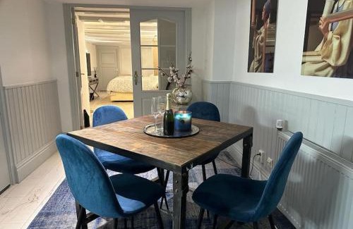 Red Light District Apartment | Unique Royal Basement residence