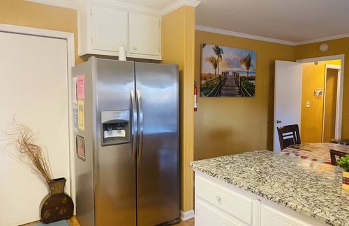 Stockbridge House | 🔺Unique Space 🔺Awesome-3BR/1.5BT/Fenced/5*Clean/Private/Safe/WiFi-TV🔺@S-ALT