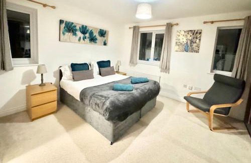 Ashford House | Unique Stays Modern Evergreen House in Ashford!