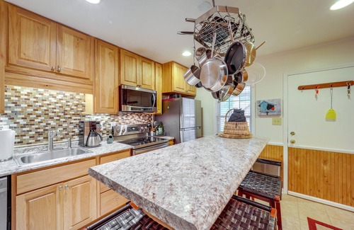 Unicoi House | Unique Unicoi Home w/Deck & Mountain Views!