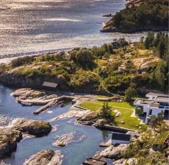 Fjell House | Unique villa by The Norwegian Coast. Private spa