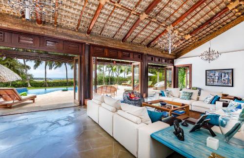 El Valle Villa | Unique Villa with Ocean and River Views - Staff & Golf Carts