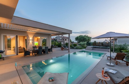 Stranici kod Nove Vasi House | Unique villa with panoramic sea views, pool with counter-current system and salt water
