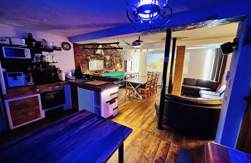 Bad Ems Apartment | Unique | Whirlpool-Sauna-Kicker-WeberBBQ