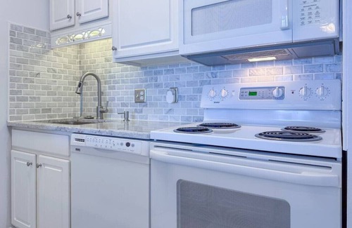 Northeast Virginia Beach Apartment | Unit 1202 - Your Modern Beach Condo Awaits!