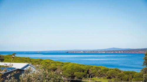 Merimbula House | Unit 2 10 Cliff Street Merimbula