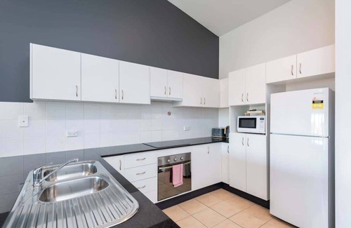 Huskisson Apartment | Unit 3 - Modern 2BR Apartment on Huskisson Main Street By Nautilus Apartments