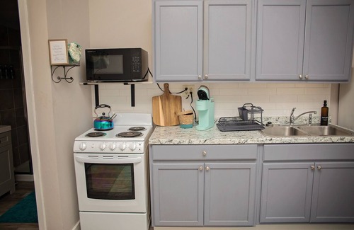 Bacliff Apartment | Unit 4 Welcome to the Red bungalow - Second floor studio