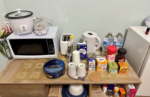 Somerville House | Unit In The House - 5 minutes from Airport (Not suitable for Families with kids)