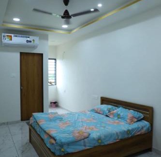 Rajpipla Apartment | UNiTY MADHAV HOMESTAY