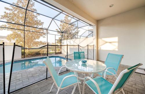 Davenport House | Universal 3BR Townhome with Pool