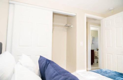University Apartment | University Serenity Suites #C102