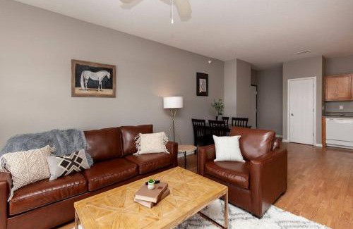 Ames Apartment | University Suite + Pool + Gym