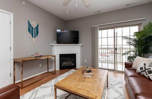 Ames Apartment | University Suite + Pool + Gym