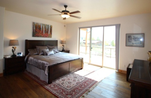 Ridgway House | Unobstructed views of Sneffels Range & minutes to town. Sleeps 10