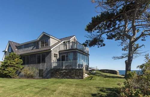 Pond Cove House | Unparalleled Luxury at This Oceanfront Home on a Private Peninsula