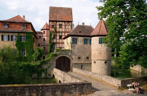 Unsleben Apartment | Unsleben moated castle, falcon's nest