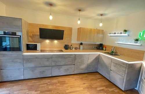 Region Hannover District Apartment | Unterkunft für Familien und Gruppen in Seenähe mit Garten