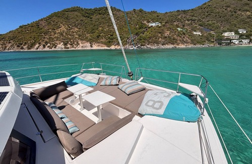 Grand Case Boat Rental | Unusual night in catamaran with dinner