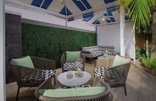 Brickell Hotel | Unwind in Our Haven of Tranquility! Pet-friendly, Outdoor Swimming Pool!