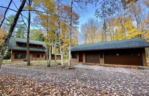 Cable Cabin | Up North Gem on Diamond lake in Bayfield County, Wisconsin