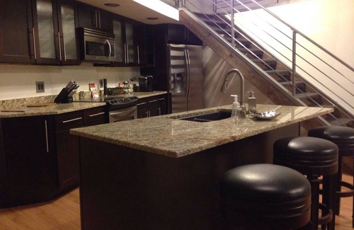 Downtown Nashville Condo | Up to 50% off! Spacious & Clean Loft! Downtown right out the Front Door
