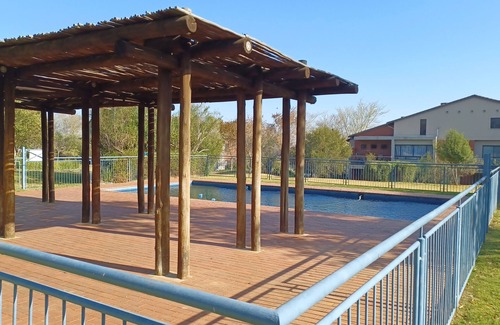 Greater Johannesburg Metropolitan Area Apartment | Upbeat appartment