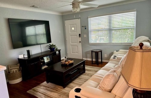 St. Petersburg - Clearwater House | Updated 2 bedroom 2 bath house convenient to downtown St Pete and beaches.