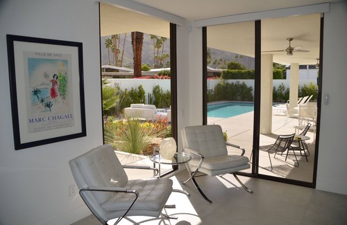 Indian Canyon House | Updated 3,700 sq feet Contemporary Home