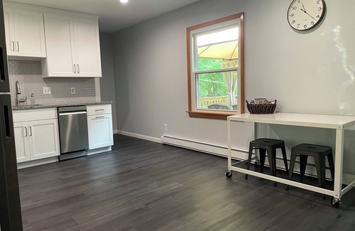 Park Forest Village House | Updated 4 br PSU home, close to campus