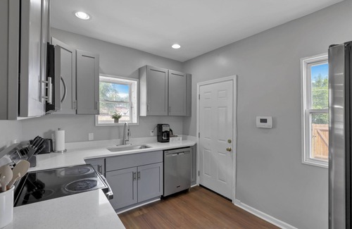 Columbus House | Updated 4BR/2.5BA Townhome, 5-Min Walk to Nationwide Children’s Hospital