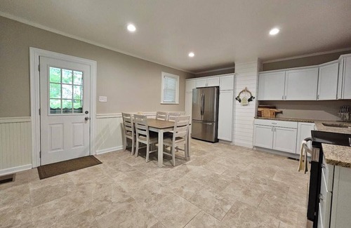 Sarver House | Updated 4BR, 3 BA Farmhouse w/Bonus Room – Walk to trails