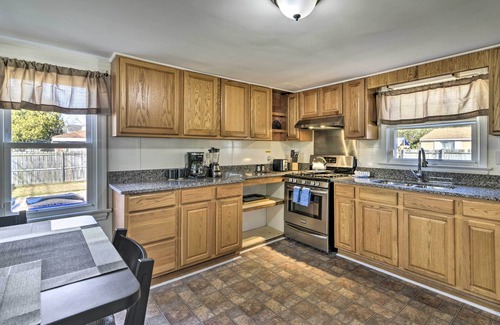 Bayview House | Updated Coastal Home w/Grill, Blocks to Beach