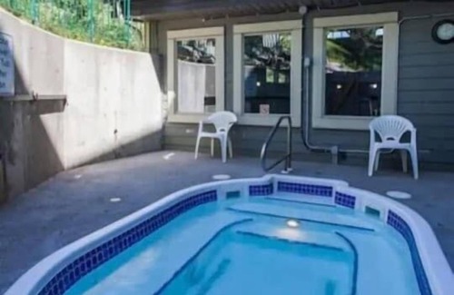East Kootenay Condo | Updated Family Friendly Condo