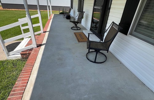 Benton House | Updated home w/huge driveway. Clean, comfy & convenient! Near KY Lake
