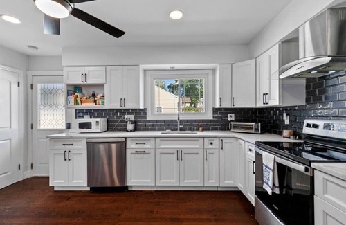 West Haven House | Updated ranch Home 4 minutes from the beach on a quiet end street.