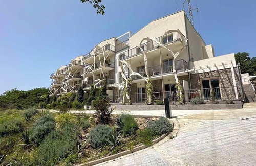 Centar House | Uphill 2 BDR Ap With Sea View