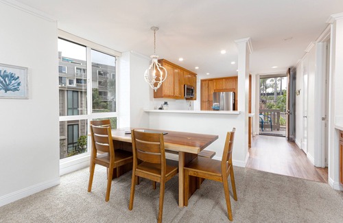 Townsite Condo | Upper Beachfront-Steps From Water's Edge-D28 North Coast Village